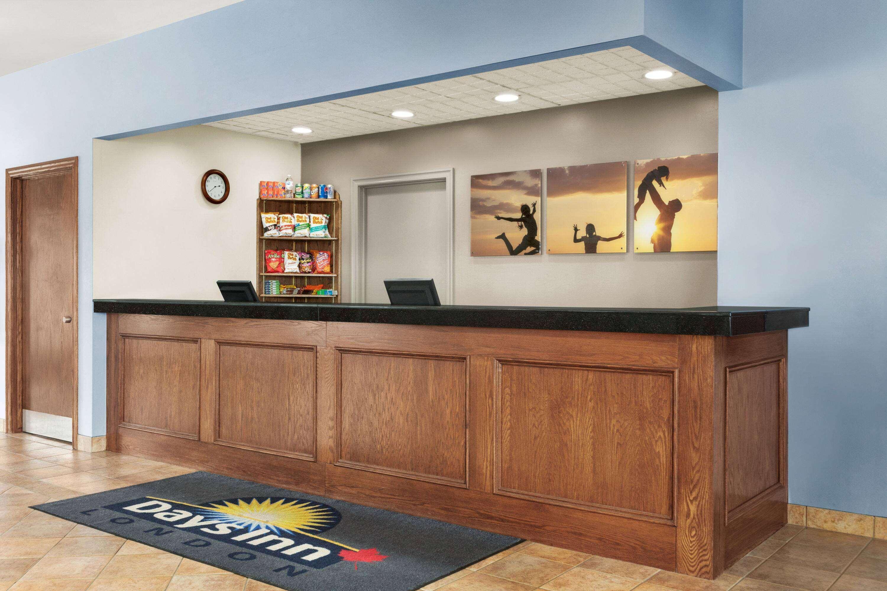 Days Inn By Wyndham Londra Dış mekan fotoğraf