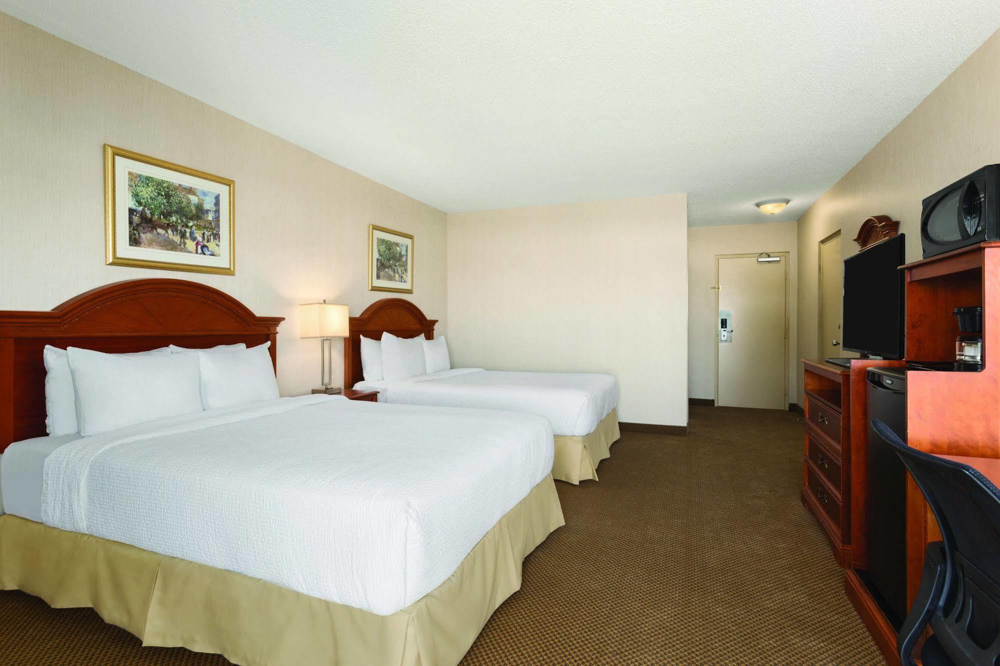 Days Inn By Wyndham Londra Dış mekan fotoğraf